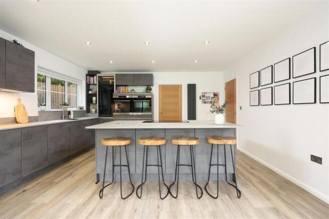 12 Nightinglale Close 10.JPG