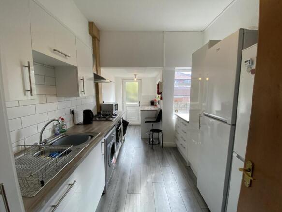 12ag.kitchen.JPG
