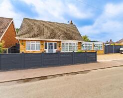 64, Grange Close, Norwich NR12 8EB