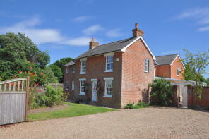 19 Red Brick House, The Street, Ipswich IP9 1AF