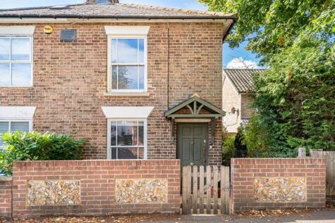 Upper Hale Road, Farnham, Surrey, GU9