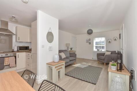 Easington Place, Aylesham, Canterbury, Kent