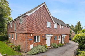 1, Glenside Courtyard, Racecourse Road, Lingfield RH7 6PF