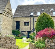 7, Priors Court, Cirencester GL7 7BB