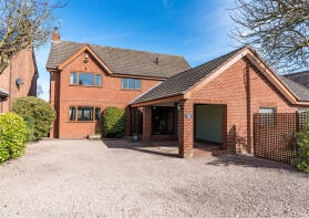 Lawnswood House, C2096 Mamble, Kidderminster DY14 9JL