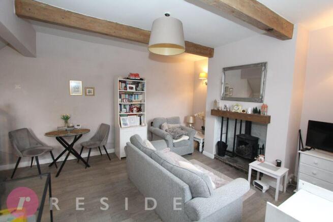 Lounge / Dining Area