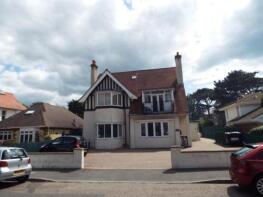 1, 22 The Mariners, Clifton Road, Bournemouth BH6 3PA