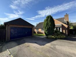 5, Hadfield Close, Gloucester GL19 3QY