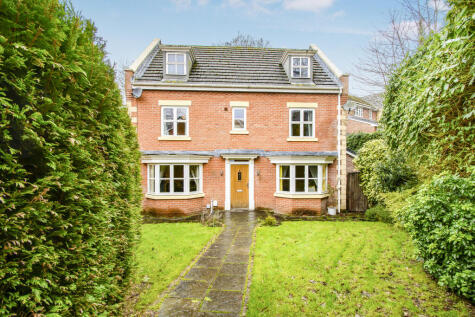 Clarendon Gardens, Bolton, BL7