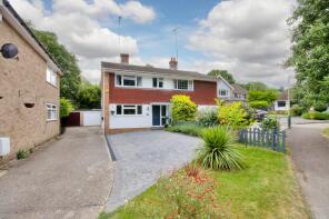 12, Yew Tree Close, Longfield DA3 7LB