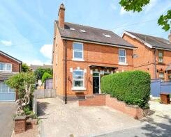 21, Lickey Rock, Bromsgrove B60 1HF