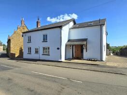 49 Hunters Gap, High Street, Northampton NN6 8EH