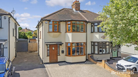 Highfield Road, Hornchurch, RM12