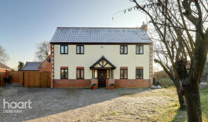 Finch House, Main Road, Little Fransham, Dereham NR19 2JW