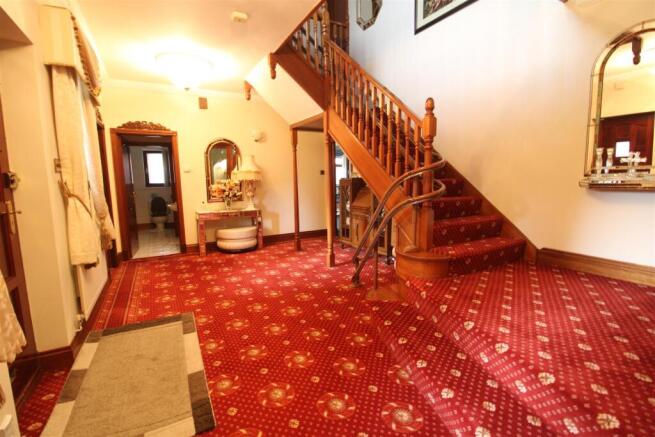RECEPTION HALLWAY