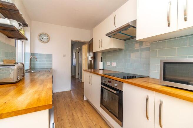 KITCHEN/BREAKFAST ROOM