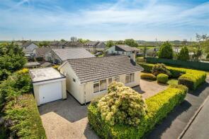 37, Paradise Park, Whitstone, Holsworthy EX22 6TQ