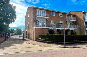 28, Heath Lodge, High Road, Bushey Heath WD23 1NR