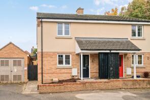 53, Maple Close, Bedford MK45 5EF