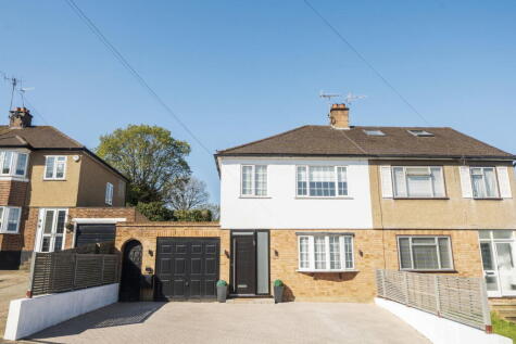 Garratts Road, Bushey, WD23