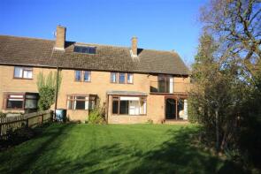 6, Hannahs Field, Oakham LE15 9AP