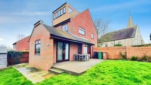 26, The Laurels, Tetsworth, Thame OX9 7BH