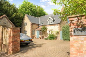 40a Chestnut House, Main Street, Oakham LE15 7PL