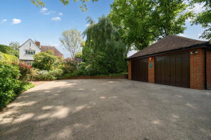 Barkby, Limmerhill Road, Wokingham RG41 4BU