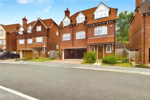 24, Reed Gardens, Woolhampton, Reading RG7 5FT