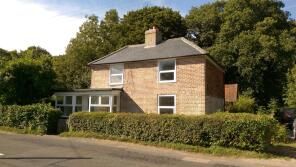 Lloyds Cottage, High Street, Wadhurst TN5 7JL