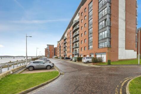 Gourlay Yard, Dundee, DD1
