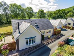Hollybush, Maes-y-gof, Foel, Welshpool SY21 0AU