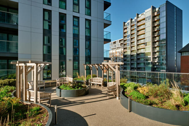 16 Sutton Court 17