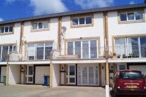 2, Min Y Traeth, Victoria Parade, Pwllheli LL53 5AJ
