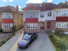 29, Oakwood Avenue, London N14 6QH