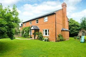 Padthaway, Colliers Lane, Peppard Common, Henley-on-thames RG9 5LT