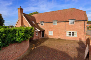 The Pilgrims, Ryebridge Lane, Upper Froyle, Alton GU34 4JZ