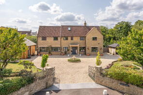 Cherry Tree House, Seagry Road, Chippenham SN15 4RX