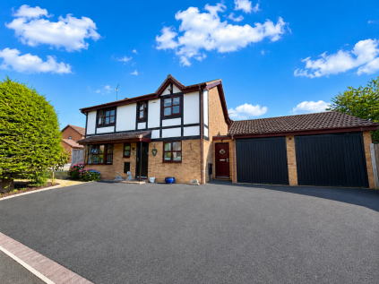 Lambourne Way, Lakeside, Brierley Hill, DY5 3RL