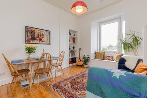 11/15 Rodney Street, Canonmills, Edinburgh, EH7 4EN