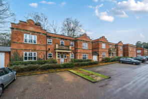 62, Franklin Court, Wormley, Godalming GU8 5US