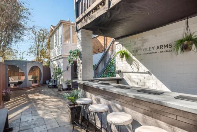 Bar/Garden