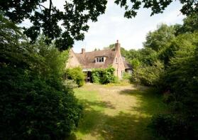 Manton House, Section Of A4074 Between Deadman's Lane And Reading Road, Cane End, Reading RG4 9HG