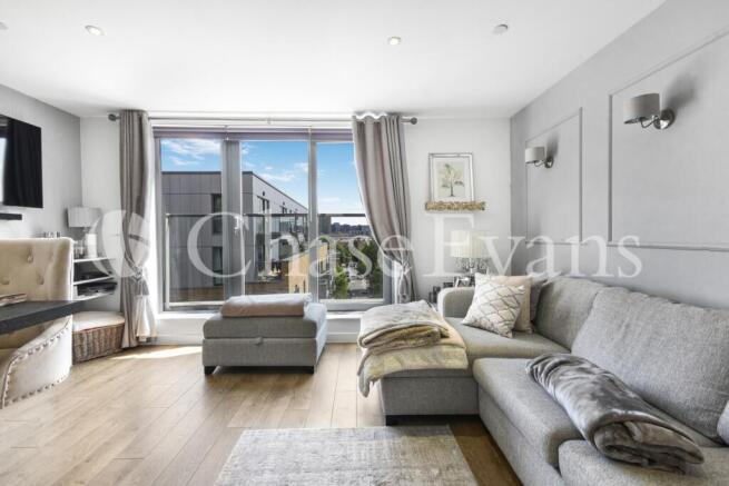 Moro Apartments, New