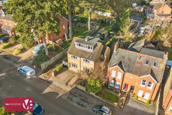 50 Briscoe Road Hoddesdon EN11 9DG via properties estate letting