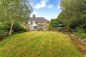 1, Toms Acre Cottages, Petersfield Road, Greatham, Liss GU33 6HF