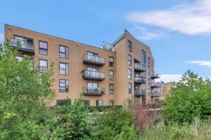 18, Richardson House, The Embankment, Hemel Hempstead HP3 9GA