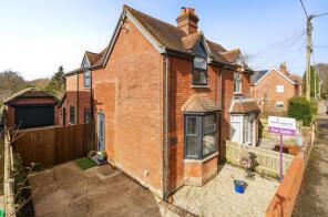 Little Gables, The Chequers, Nyewood Road, Nyewood, Petersfield GU31 5JE