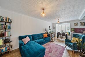 219, North Road, Colliers Wood, London SW19 1TP