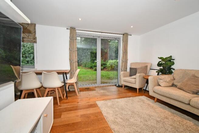 Sitting/Dining Room